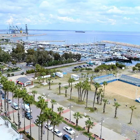 Apartment By The Sea-tessera Fanaria Larnaca